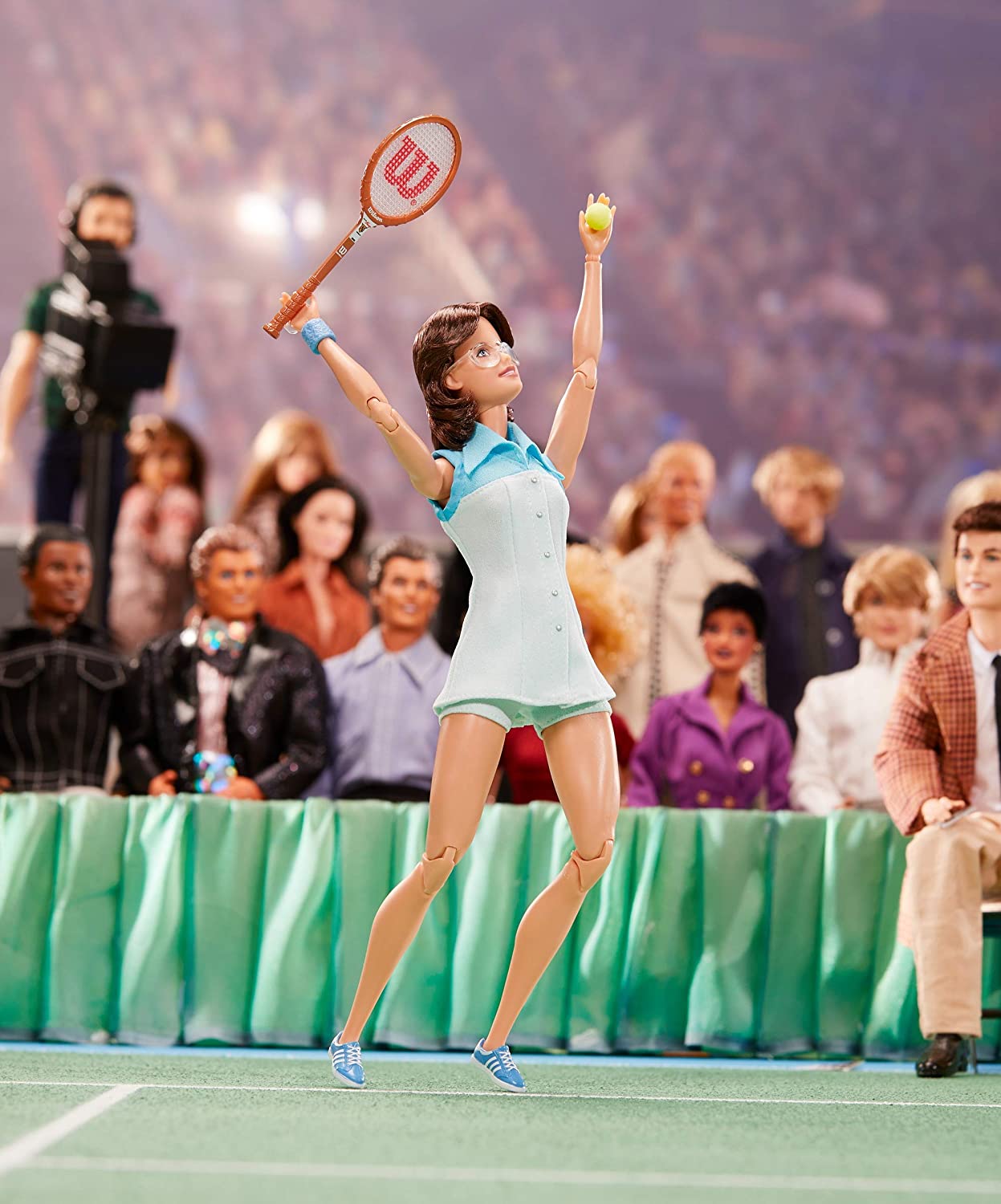 Barbie GHT85 Billie Jean King Inspiring Women Doll, Blue - Image 2