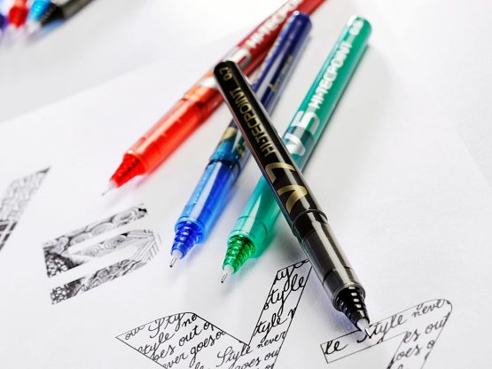 Pilot V7 Hi-Tecpoint Rollerball Pen, 0.7 mm Tip - Blue, Pack of 3 - Image 4