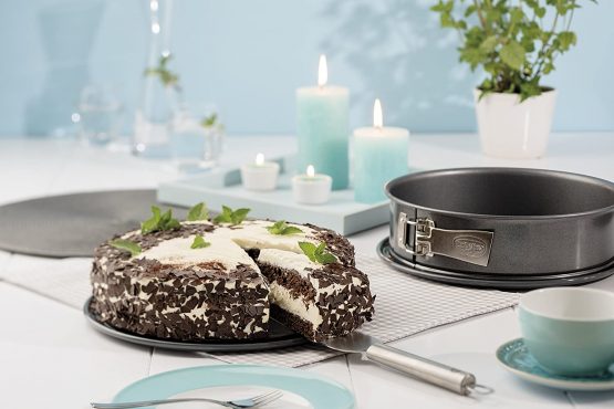 Drer Springform Back-Harmonie with Enamel-Server-Plate Ø26 cm in Black, 26 x 26 x 7 cm - Image 3