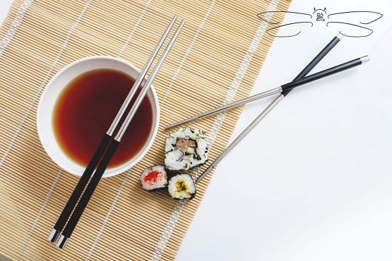 Japanese Style Metal Chopsticks - Luxury Reusable Durable Chrome Design - 2 Pairs Dishwasher-Safe - Perfect for: Ramen/Noodles/Sushi/Rice/Sashimi/Salad - Image 4