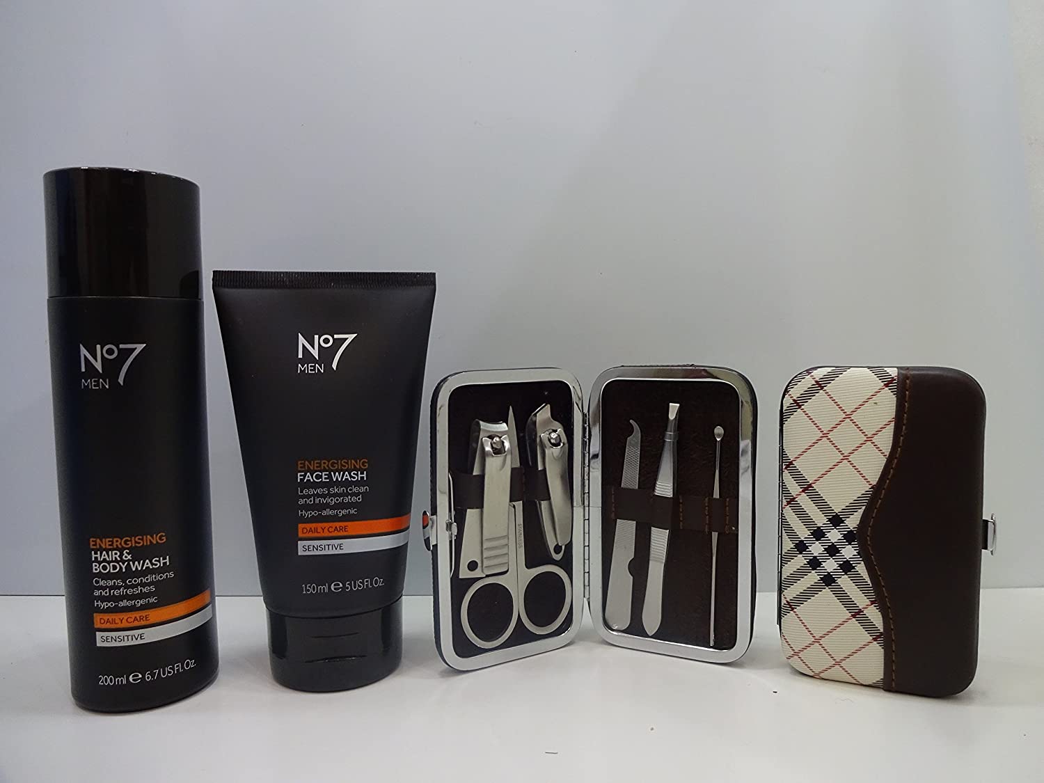 No7 Men's Travel Set - Image 2