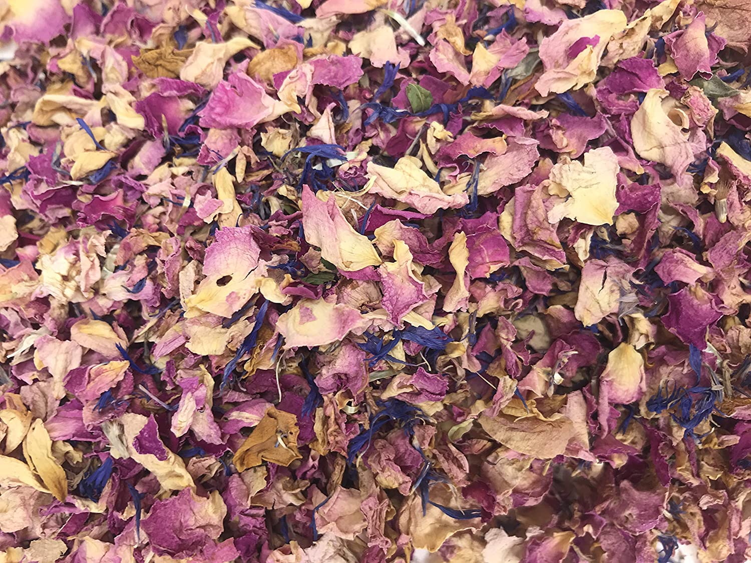Natural Petals Confetti - 1 Litre - Vintage Pink Rose & Blue Cornflower - Biodegradable (81), Rose Kisses & Sapphire 081 - Image 4