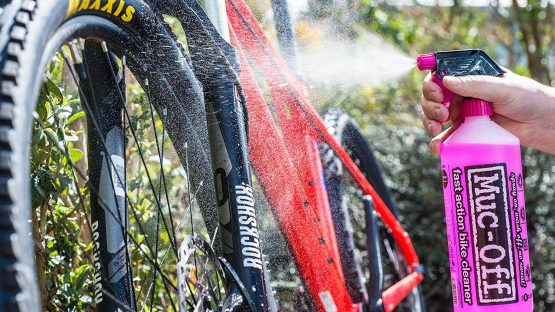 Muc-Off Clean, Protect & Lube Kit - Essentials To Clean, Protect And Lube Your Bicycle - Includes Muc-Off Bike Cleaner, MO-94 And Bio Wet Chain Lube - Image 4