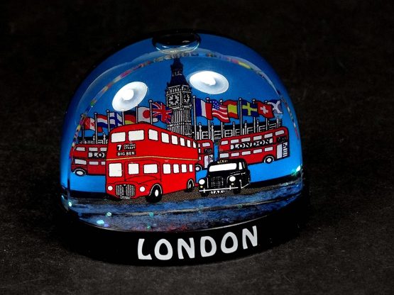 Snowstorms London Collectable London Souvenir - Image 2