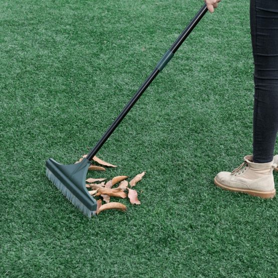 ORIENTOOLS Artificial Lawn Brush Rake Broom Carpet Rake with PA Brush and Adjustable Steel Handle 80 to 130 cm - Image 4