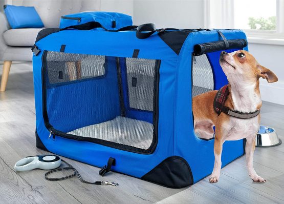 Large Pet Carrier Crate with Reversible Fleece Mat - Image 2