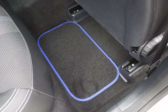 Safe Travel 27651 Universal Car Mats, Left Hand Drive (LHD), Welded Heel, Blue Binding - Image 2