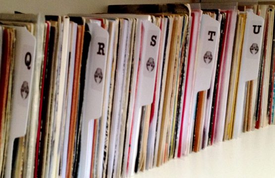 Pack of 26 x 7" inch White Plastic Vinyl Single 45RPM A - Z Record Collection Dividers - Image 2
