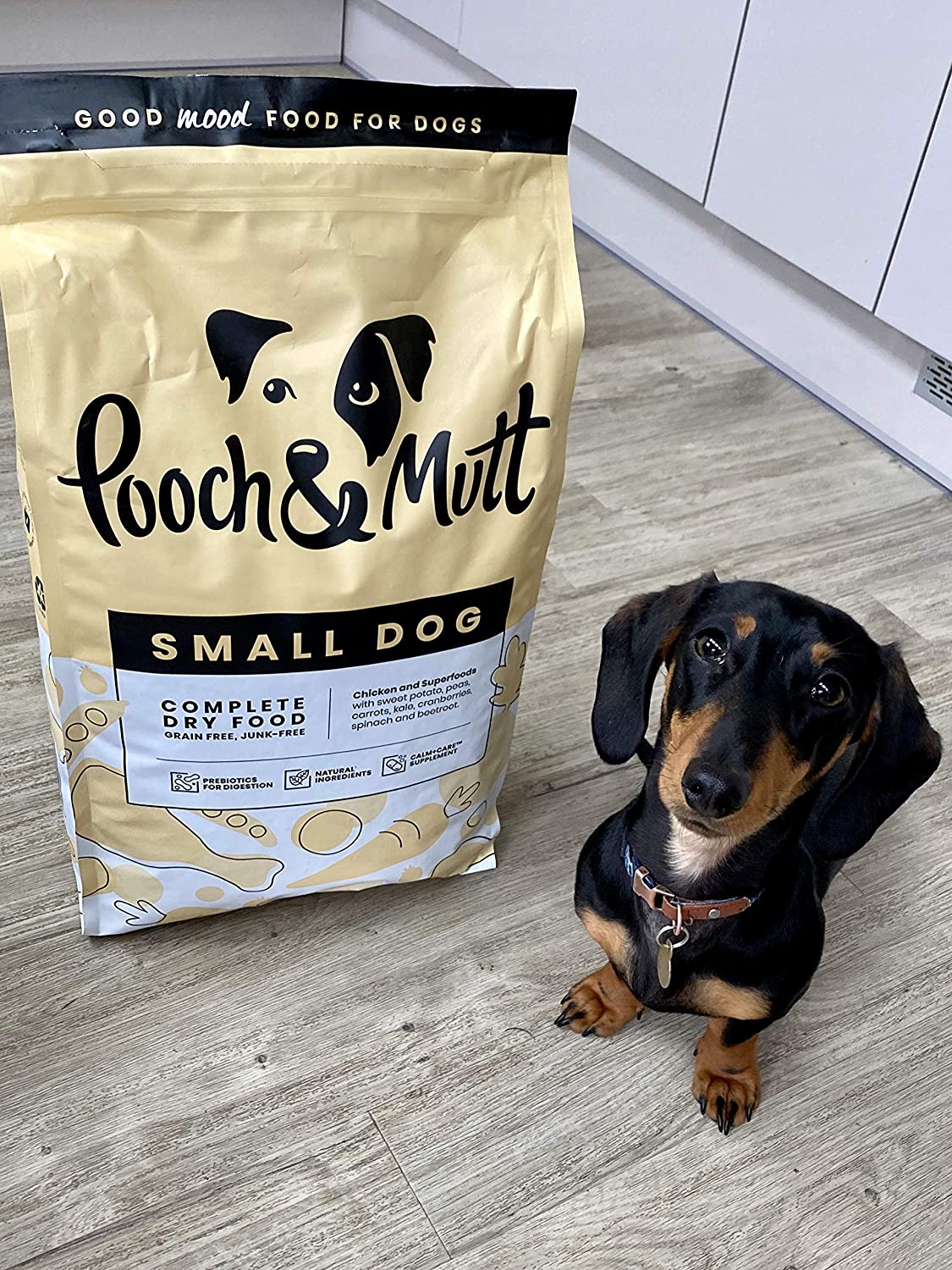 Pooch & Mutt - Complete Small Dry Dog Food (Grain Free & 100% Natural) - Chicken & Superfood Blend, 3x1kg, Brown - Image 2