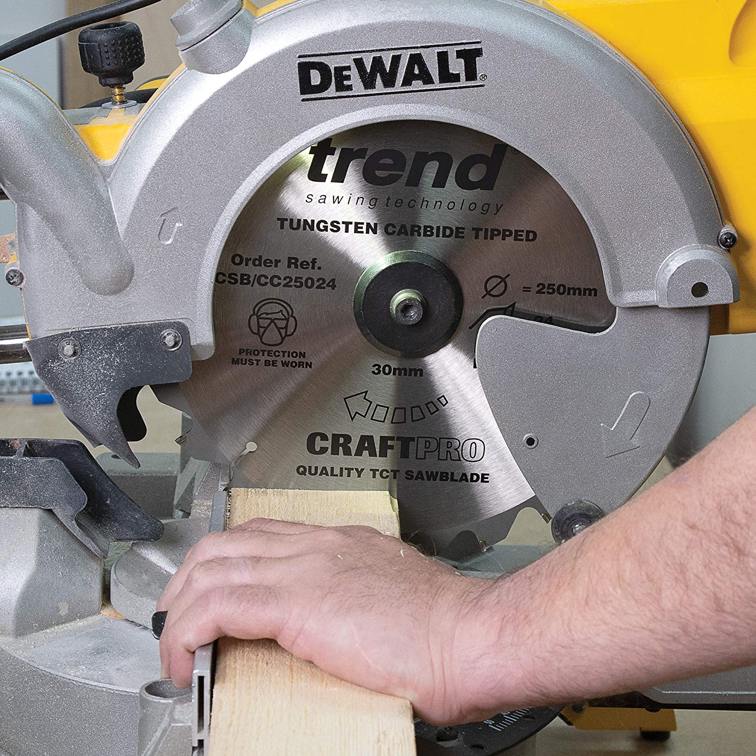 Trend Aluminium & Plastic Circular Saw Blade, 305mm Diameter, 30mm Bore, 84 Teeth, 3mm Kerf, -6° Hook, TCT, Extra-Fine Finish - Image 4