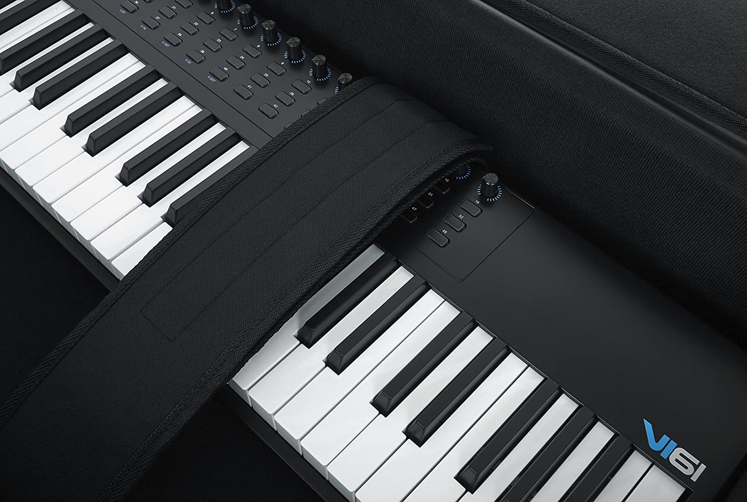 Gator 49-Note 38x15x55 inches Lightweight Keyboard Case On Wheels, Black - Image 4