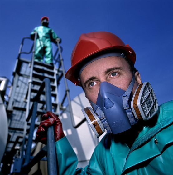 3M 7503 Soft Silicone Half Face Mask, Large - Image 2
