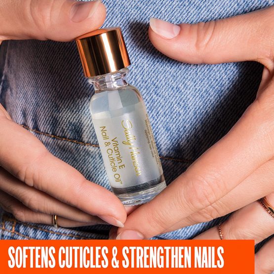 Sally Hansen Moisturising Vitamin E Nail and Cuticle Oil, 13.3ml - Image 3
