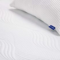 Sweetnight Mattress Protector Double- 100 Percent Waterproof Mattress Protector Double Bed, Quilted Bamboo Mattress Protector Fitted Extra Deep 40 cm Breathable Mattress Cover 135 x 190 cm