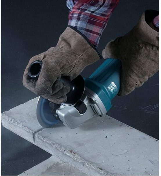 Makita GA4540C/2 240V 115mm Angle Grinder, Blue GA4540C/2 - Image 3