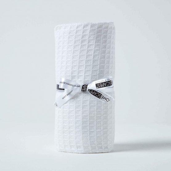 HOMESCAPES - 100% Organic Cotton Waffle Baby Blanket - White - Cot Size 90 x 112 cm - Super Soft Combed Cotton