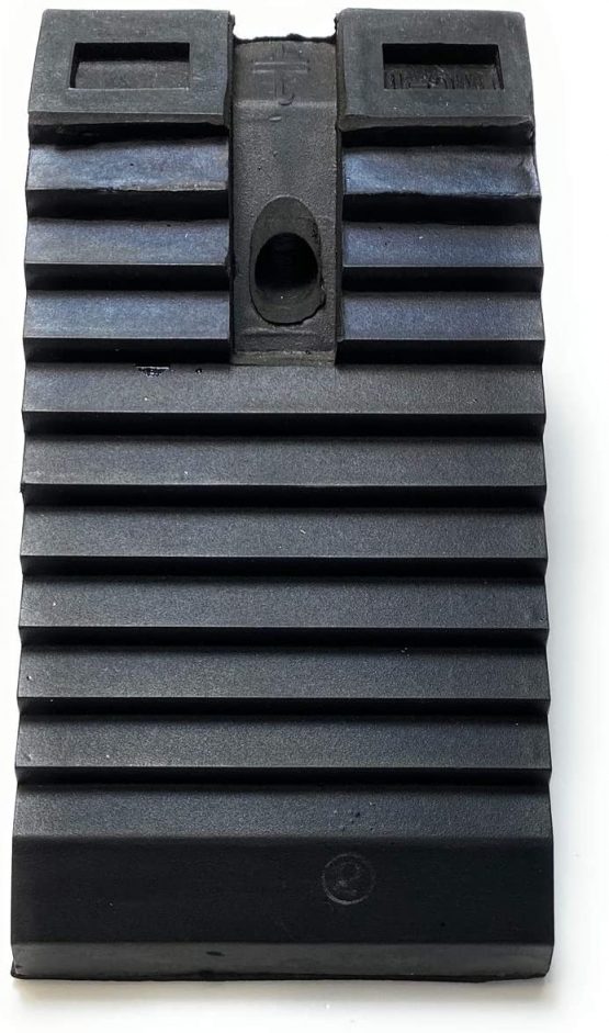 On1shelf Set of 2 Rubber Wheel Chocks Heavy Duty Blocks for Vehicles, Cars, Caravan, Trailer- 1.3KG, 17L x 8W x 9H cm (Medium) - Image 3