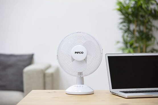 Pifco P52004 Desk Fan, 2 Speed Settings, Adjustable Tilt with Oscillation Function, Anti Slip Feet, 9 Inch, White - Image 2