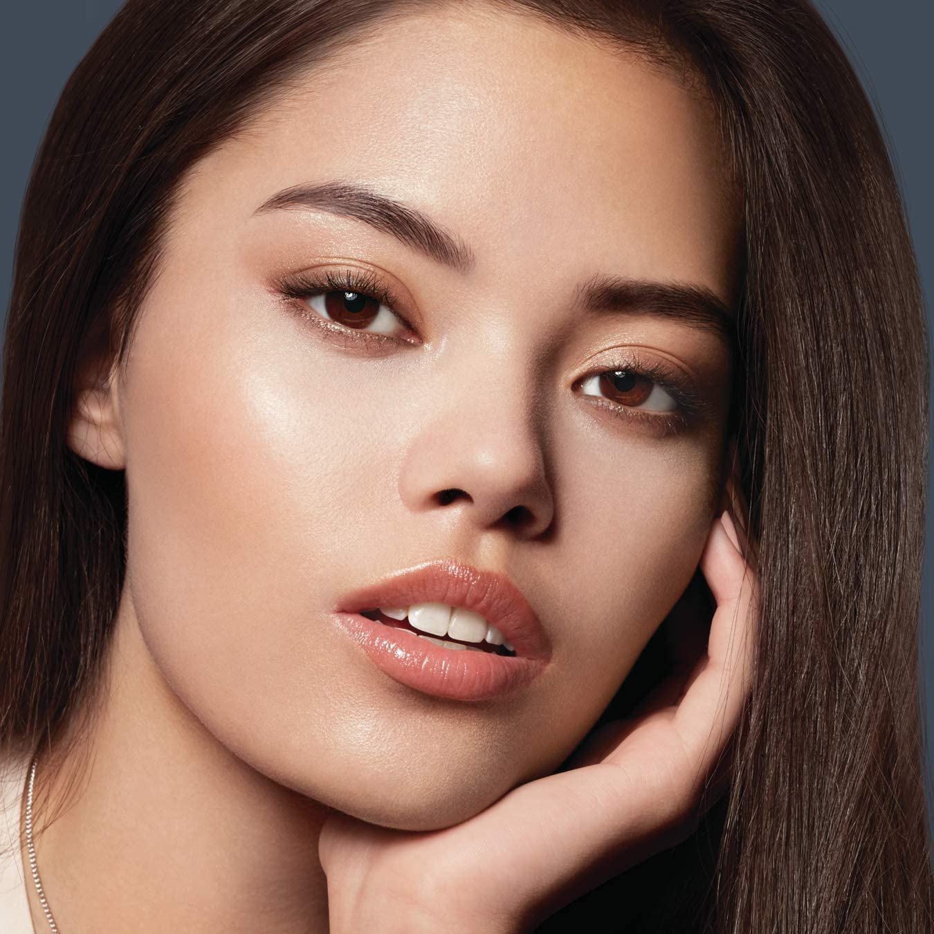 Revlon ColorStay Liquid Foundation Makeup for Normal/Dry Skin SPF 20, Longwear with Medium-Full Coverage & Natural Finish - Image 3