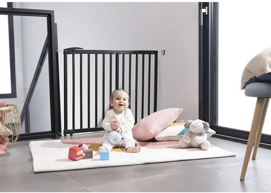 Badabulle Deco Pop Black, Wooden Extending Baby Gate | 63 to 106 cm Wide | Pressure fit or Screw Mounted door and stair gates for baby - Image 4