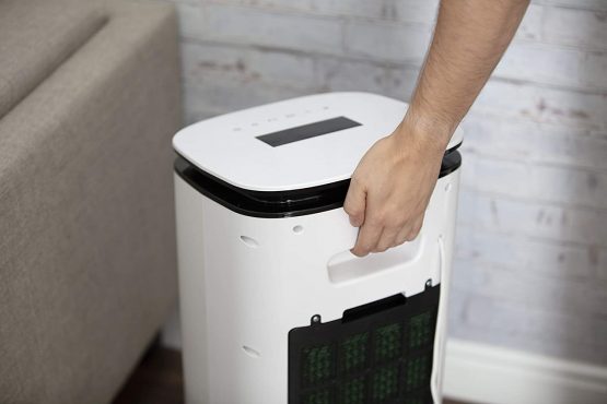 BLACK+DECKER BXAC65002GB Digital Air Cooler, 3 Speed Settings with 7 Litre Water Tank, LED Display with Soft Touch Controls and 7.5 Hour Timer, Remote Control 65 W, White - Image 4
