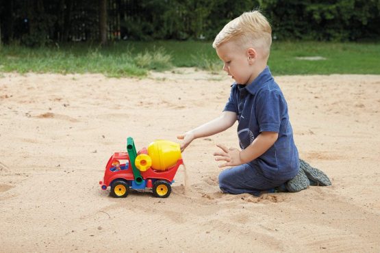 Lena 04353 Aktive Truck, Construction Vehicle Approx. 28 cm, with Mixing Drum Figure, Concrete Mixer Play Set for Children from 2 Years - Image 3