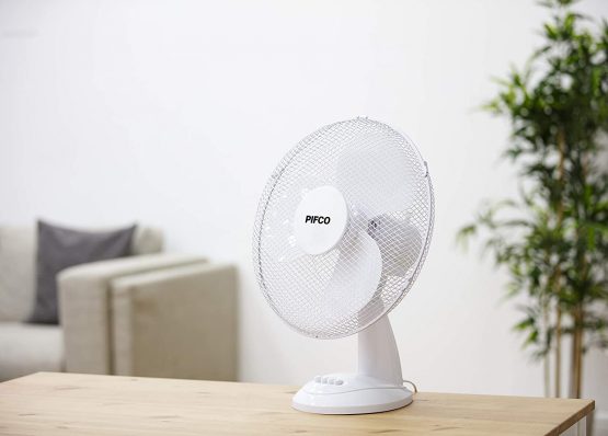 Pifco P52006 Desk Fan with 3 Speed Settings, Adjustable Tilt with Oscillation Function, Integrated Handle and Non Slip Feet, 35 W Motor, 12 Inch, White - Image 3