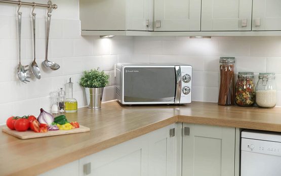 Russell Hobbs RHMM701S 17 Litre 700 W Silver Solo Manual Microwave with 5 Power Levels, Ringer & Timer, Defrost Setting, Easy Clean - Image 3