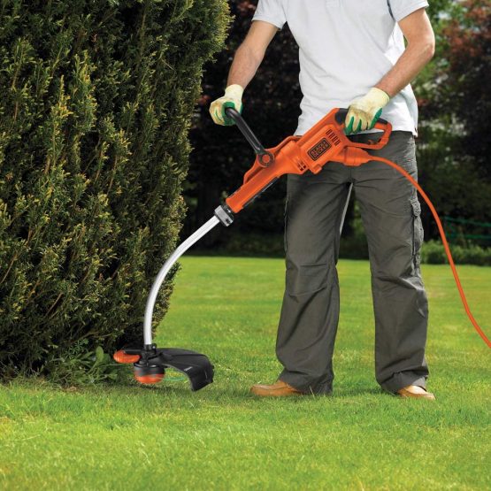 Black + Decker GL7033GB Electric Strimmer Grass Trimmer, 700 W, 33 cm - Image 2
