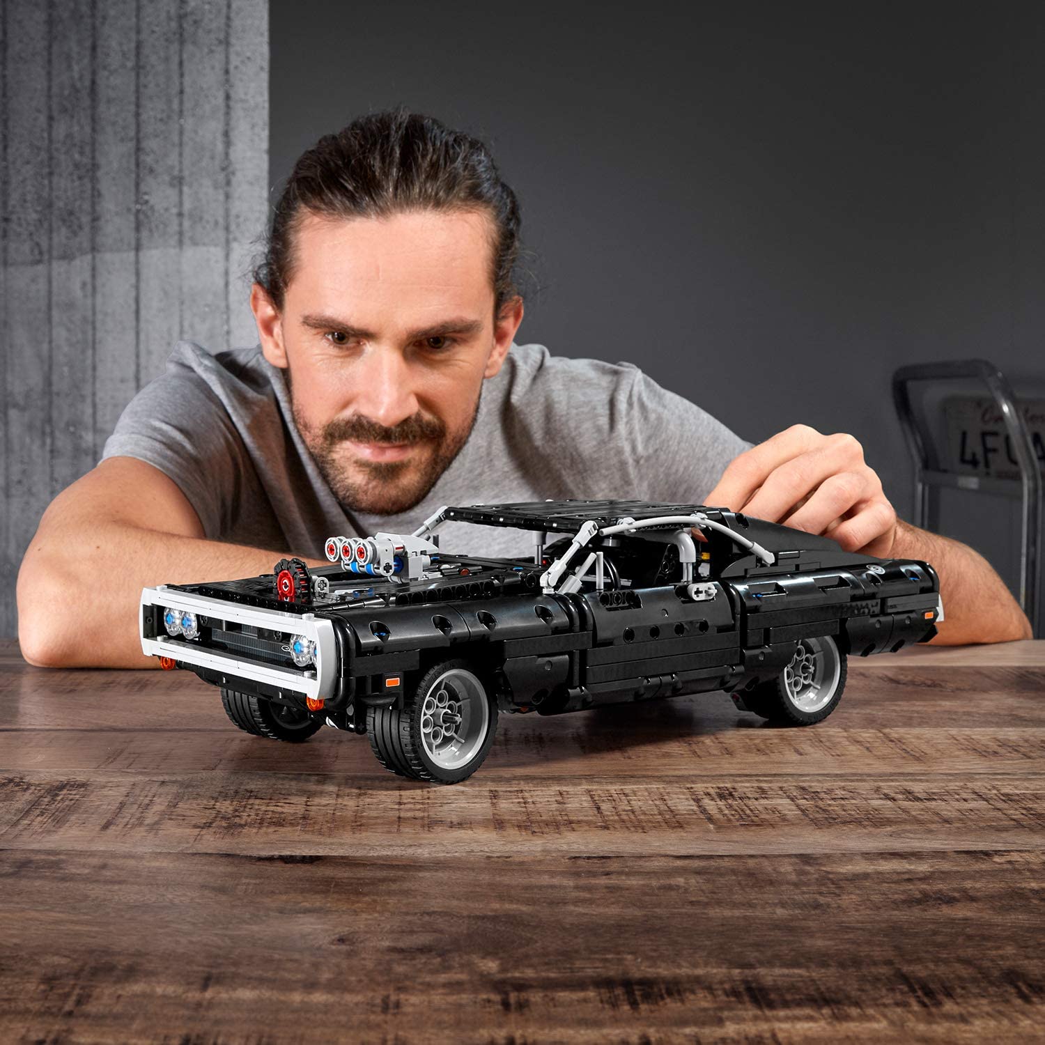 LEGO Technic 42111 La Dodge Charger de Dom, Maquette Voiture de Course a Construire Fast and Furious, Idée Cadeau - Image 2