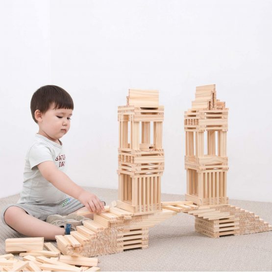 New Classic Toys P2P0200 2 Play-Wooden Planks 200 Pieces, Natural - Image 2