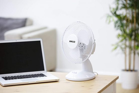 Pifco P52004 Desk Fan, 2 Speed Settings, Adjustable Tilt with Oscillation Function, Anti Slip Feet, 9 Inch, White - Image 3