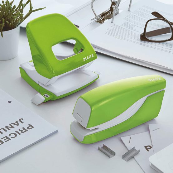 Leitz 55661054 Electric Stapler, 10 Sheet Capacity, Battery Powered, WOW Range, Green - Image 3