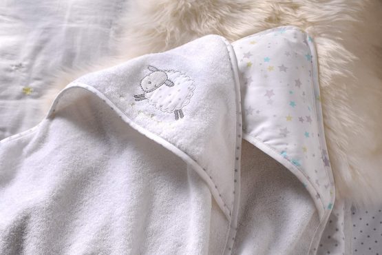 Silvercloud Counting Sheep Cuddle Robes - Image 2