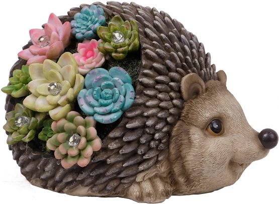 TERESA'S COLLECTIONS Hedgehog Garden Ornaments with Solar Powered Lights, Waterproof Resin Garden Statue Outdoor Figurines for Patio Lawn Yard Decorations, 21cm
