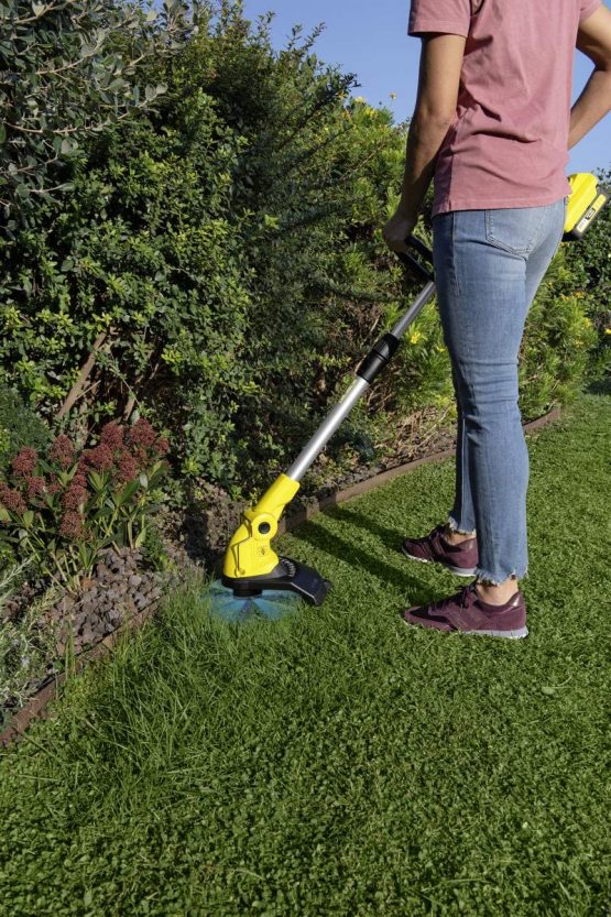 Kärcher 18V Battery-Powered Grass Trimmer LTR 18-30, Cutting Speed: 7800 rpm, Cutting Diameter: 30 cm, Thread Diameter: 1.6 mm, Can be Used with the Kärcher 18V Battery, Battery not Included - Image 4