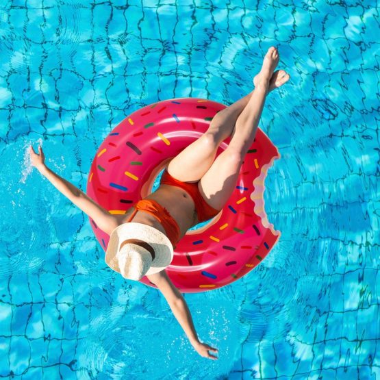Goods & Gadgets Inflatable Donut Swim Tire 120cm Pool Party Giant Inflatable Swim Ring pink-purple - Image 3