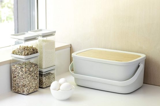 Brabantia 128288 Large Bread Bin with Wooden Serving Board and Handle - Light Grey - Image 4