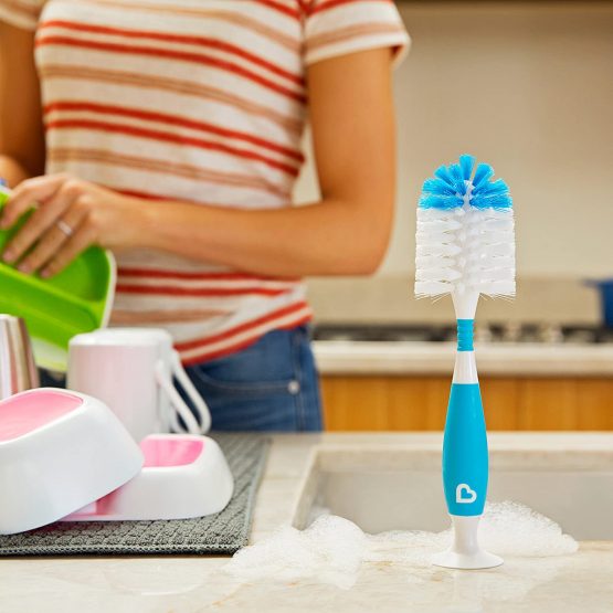 Munchkin Deluxe Bottle and Teat Brush with Textured, Easy-Grip Handle, Blue, 90 g - Image 2