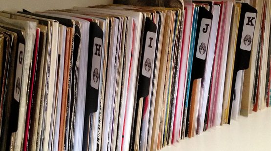 Pack of 26 x 7" inch Black Plastic Vinyl Single 45RPM A - Z Record Collection Dividers - Image 2