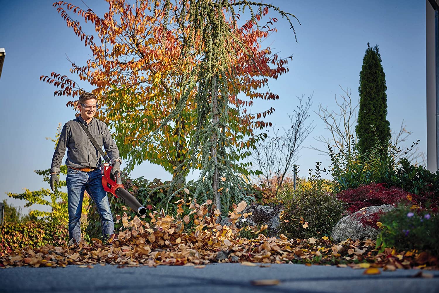 Einhell Cordless Leaf Blower 36V Power X-Change - Image 2