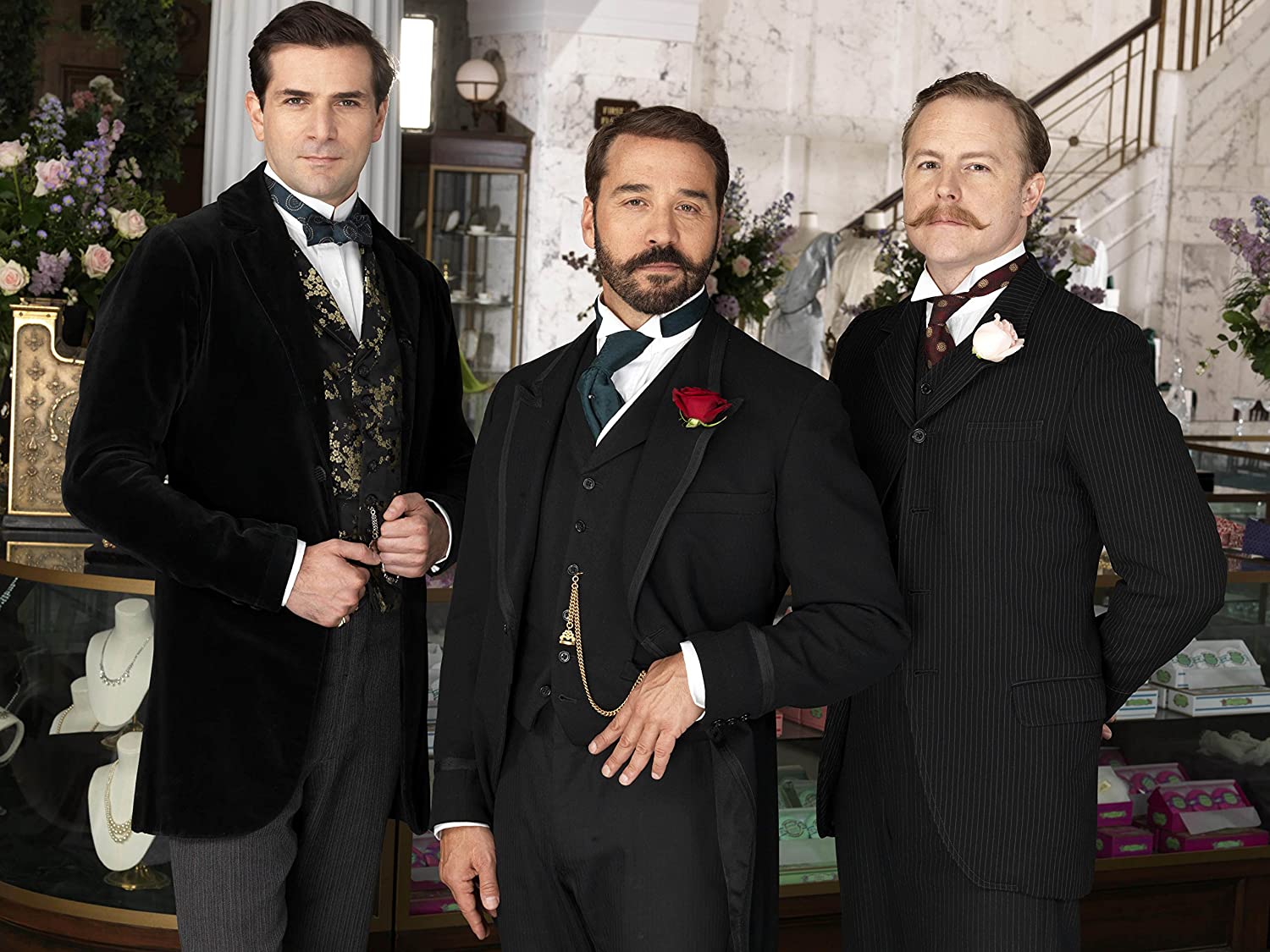 Mr Selfridge - Series 1 - Image 4