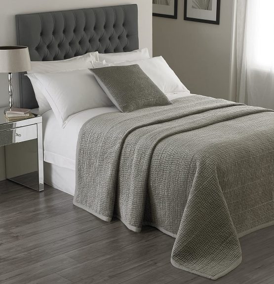 Riva Paoletti Brooklands Luxury Super King Size Bedspread - Silver Grey - Velvet Feel Quilt Design - Linen Border - 100% Polyester Filling - 265 X 265 cm (104" X 104" Inches) - Designed In The UK